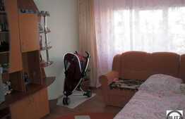 Expunere Estica! 3 cam decomandate!