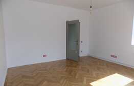 Casa de inchiriat, 60 mp, parcare, recent renovata, zona Intersevisan