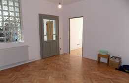 Casa de inchiriat, 60 mp, parcare, recent renovata, zona Intersevisan