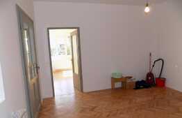 Casa de inchiriat, 60 mp, parcare, recent renovata, zona Intersevisan