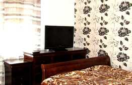 Apartament 3 camere, decomandat, garaj, zona Kaufland