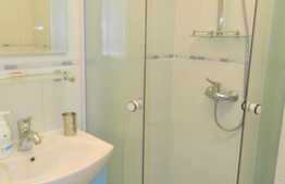 Apartament 3 camere, 70 mp, decomandat, prima inchiriere, garaj, zona Profi