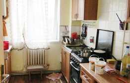 Apartament 3 camere, 70,5 mp, decomandat, parcare, boxa, zona strazii Bucium