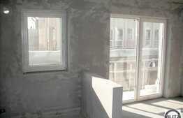 1 camera 27 mp semifinisat