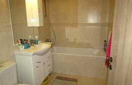 Apartament de vanzare 3 camere, 68 mp, loc de parcare cu CF, zona strazii Cetatii