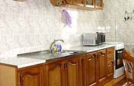 Apartament 3 camere, 64 mp, decomandat, garaj, boxa subsol, zona Kaufland