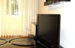 Apartament 3 camere, 64 mp, decomandat, garaj, boxa subsol, zona Kaufland