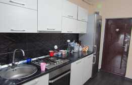 Apartament 3 camere + nisa de dormit, 80 mp, parcare, zona Aleea Tazlau