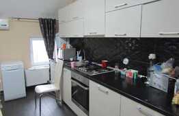 Apartament 3 camere + nisa de dormit, 80 mp, parcare, zona Aleea Tazlau