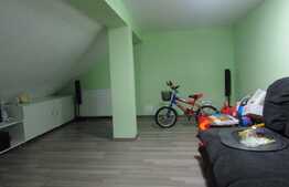 Apartament 3 camere + nisa de dormit, 80 mp, parcare, zona Aleea Tazlau