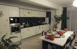 Apartament pe doua niveluri, 125 mp, parcare, zona strazii Campului