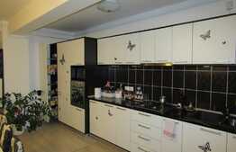 Apartament pe doua niveluri, 125 mp, parcare, zona strazii Campului