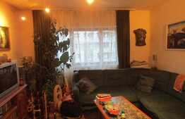 Apartament 3 camere, 72 mp, decomandat, garaj, boxa, zona Sala Sporturilor