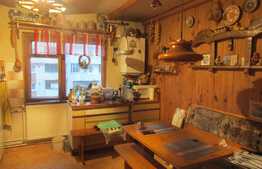 Apartament 3 camere, 72 mp, decomandat, garaj, boxa, zona Sala Sporturilor