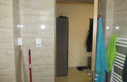 Garsoniera de 31 mp, la cheie, loc de parcare! Zona strazii Porii!