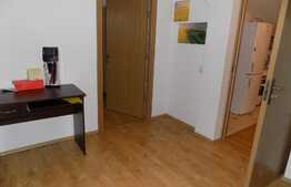 Apartament la mansarda de inchiriat, 4 camere, 68 mp! Zona strazii Florilor!