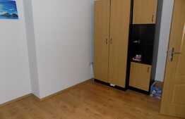 Apartament la mansarda de inchiriat, 4 camere, 68 mp! Zona strazii Florilor!