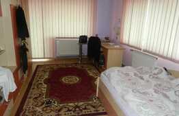 De inchiriat apartament cu 3 camere, 80 mp, parcare, terasa,  zona Expo Transilvania