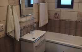 3 camere, 66 mp, prima inchiriere, 2 locuri de parcare, zona Grand Hotel Italia