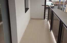 3 camere, 66 mp, prima inchiriere, 2 locuri de parcare, zona Grand Hotel Italia