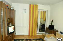 Vanzare 1 camera la etaj intermediar + 50 mp TERASA!