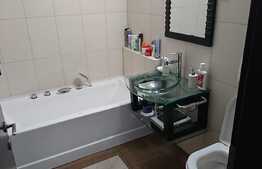 Apartament 2 camere, 67 mp, etaj intermediar, zona Central Park Residence