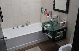 Apartament 2 camere, 67 mp, etaj intermediar, zona Central Park Residence