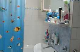 Apartament 2 camere, 43 mp, decomandat, parcare, boxa, zona McDonalds
