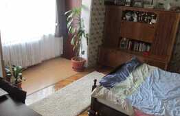 Apartament 3 camere, 74 mp, decomandat, parcare, boxa, zona Profi