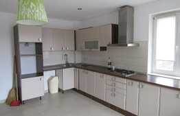 De vanzare apartament 3 camere, 100 mp, parcare, zona strazii Campului