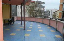 Apartament 4 camere, 110 mp, terasa 20 mp, 2 parcari, zona Grand Hotel Italia