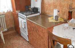 3 camere de vanzare, in zona strazii Grigore Alexandrescu. Boxa 6 mp inclusa