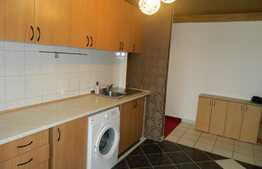 Apartament 2 camere, 50 mp, decomandat, zona strazii Padurii