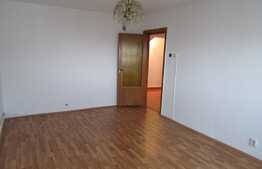 Apartament 4 camere, 76 mp, decomandat, parcare, zona Hotel Golden Tulip