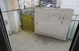 Apartament 4 camere, 76 mp, decomandat, parcare, zona Hotel Golden Tulip