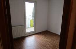 Apartament 4 camere, 76 mp, decomandat, parcare, zona Hotel Golden Tulip