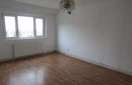 Apartament 4 camere, 76 mp, decomandat, parcare, zona Hotel Golden Tulip