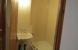 Apartament 4 camere, 76 mp, decomandat, parcare, zona Hotel Golden Tulip