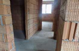 De vanzare 3 camere, 64 mp, semifinisat, zona linistita! Finalizare August!