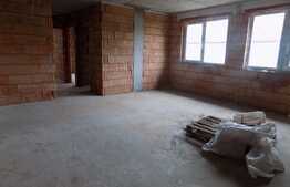 De vanzare 3 camere, 64 mp, semifinisat, zona linistita! Finalizare August!