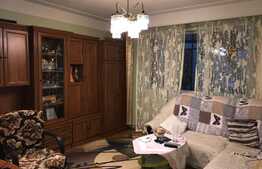 Apartament 3 camere, 60 mp, decomandat, garaj, zona Iulius Mall