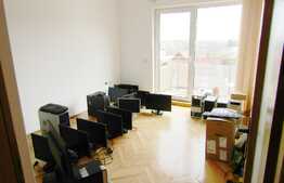 Apartament 6 camere, 160 mp, decomandat, garaj, parcare, zona Mircea Eliade