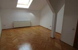 Apartament 6 camere, 160 mp, decomandat, garaj, parcare, zona Mircea Eliade