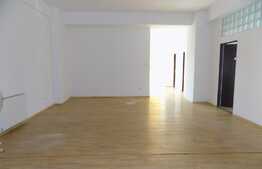 Apartament 3 camere, 97 mp, nemobilat, imobil nou, garaj, zona Piata 1 Mai