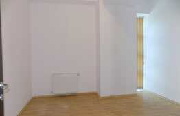 Apartament 3 camere, 97 mp, nemobilat, imobil nou, garaj, zona Piata 1 Mai