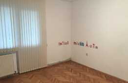 3 camere, 72 mp, nemobilat, decomandat, zona Piata Cipariu