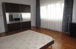 Apartament 3 camere, 90 mp, terasa de 35 mp, parcare, zona strazii Fagului