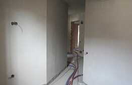 De vanzare 2 camere, 46 mp, semifinisat, zona Terra!