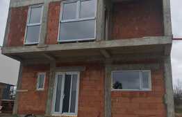 Casa individuala 150 mp utili, teren de 582 mp, front 25 ml, semifinisata