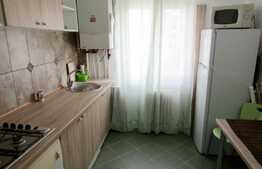 Apartament 4 camere, 72 mp, parcare, zona Casa Radio